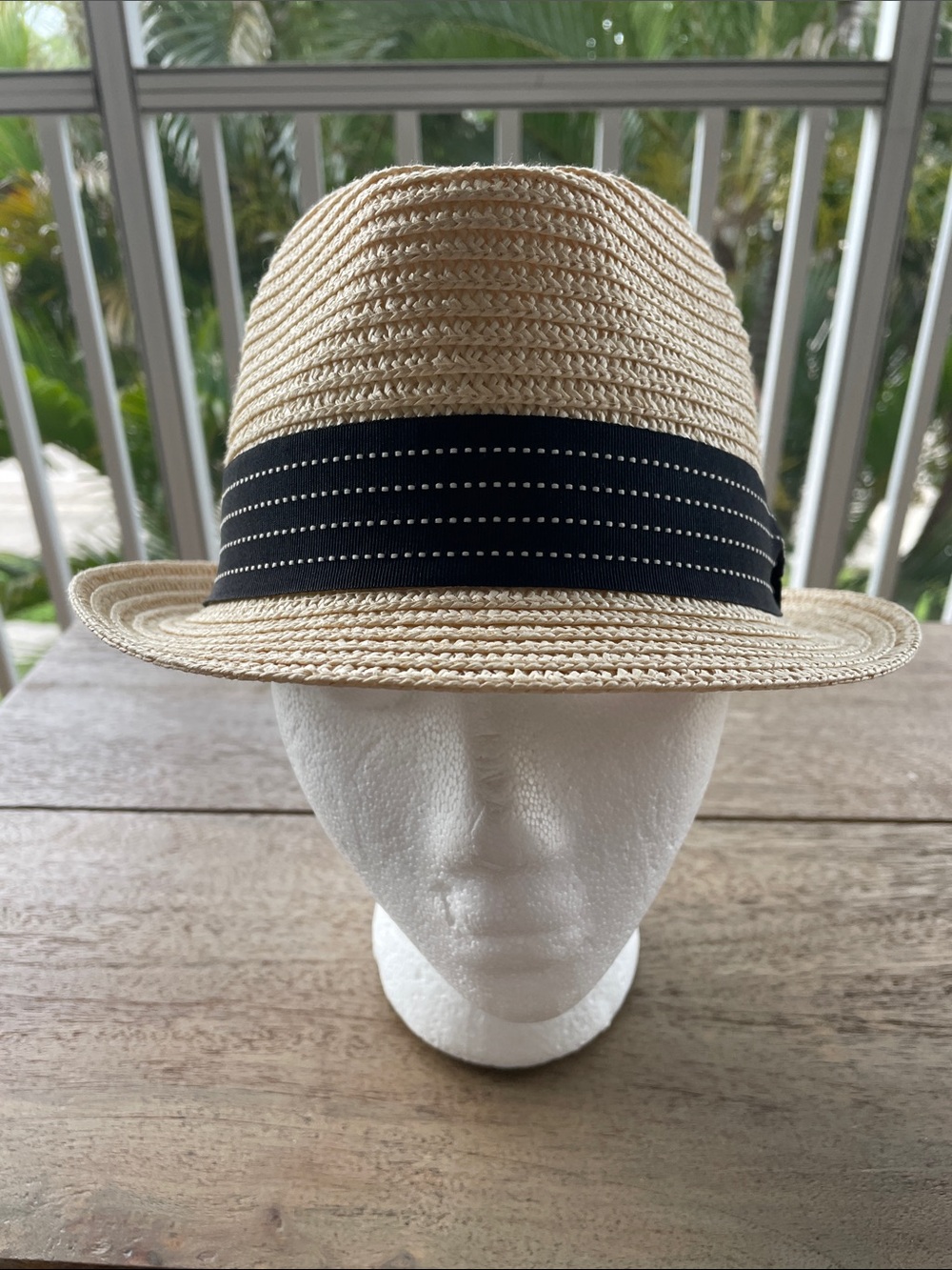 Island Beach Women's Natural Straw Fedora with Black Band